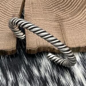 1990s Native American NAVAJO Sterling Silver Cuff Bracelet Plain Double Twist